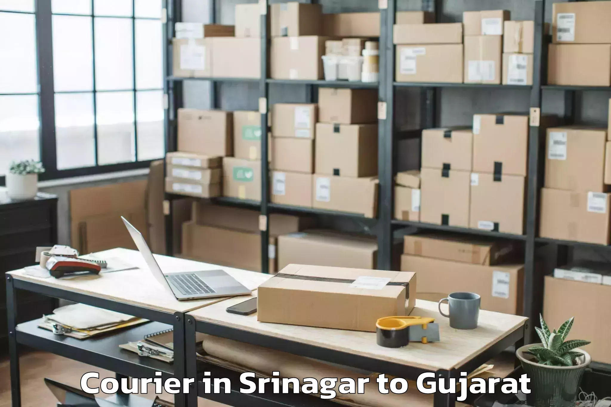 Book Srinagar to Amreli Courier Online